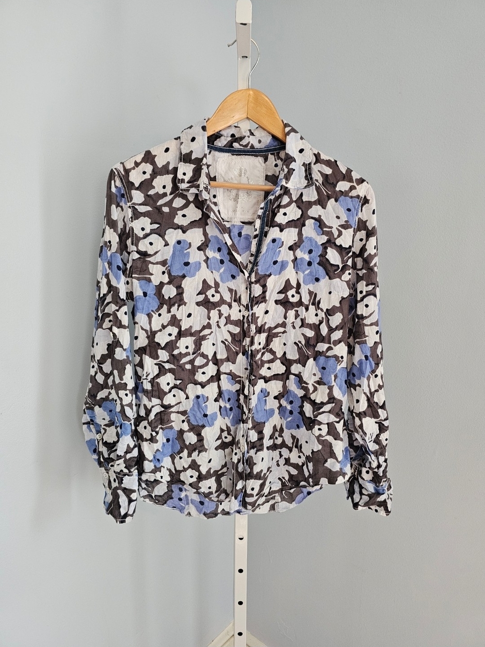 Cino Floral Button Down Shirt Size Large
